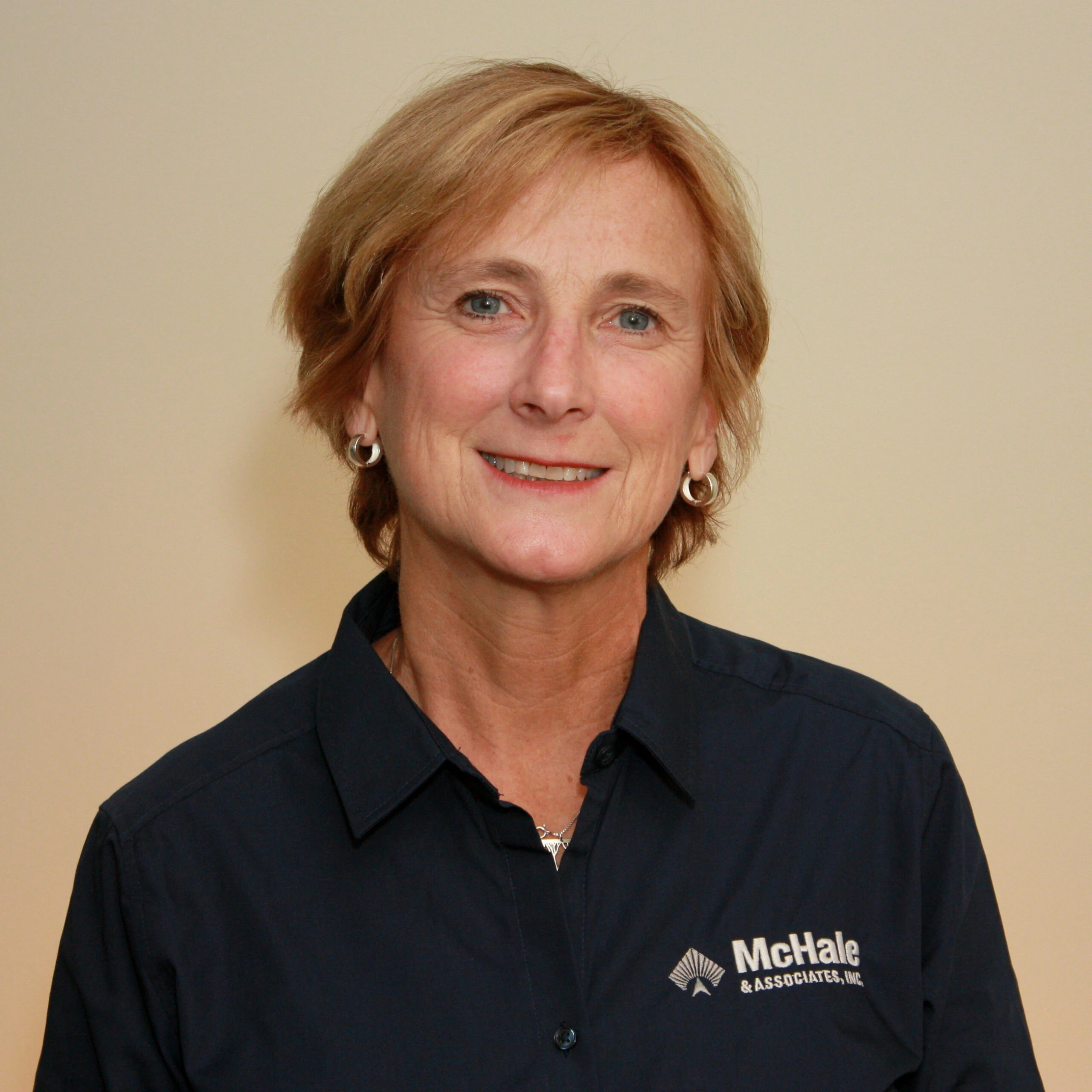 Headshot Maureen Volz 03